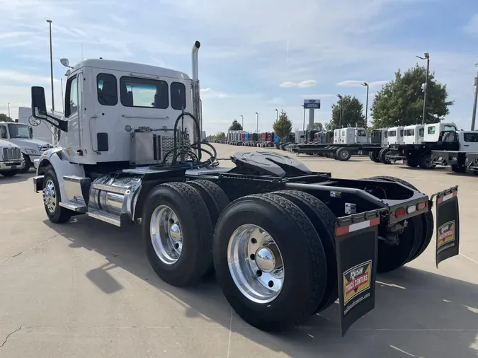 2020 Peterbilt 567