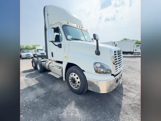 2018 FREIGHTLINER/MERCEDES CASCADIA 125