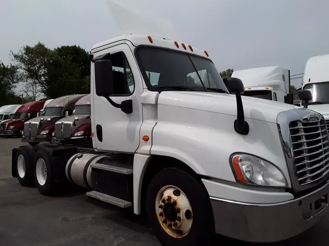 2018 FREIGHTLINER/MERCEDES CASCADIA 125