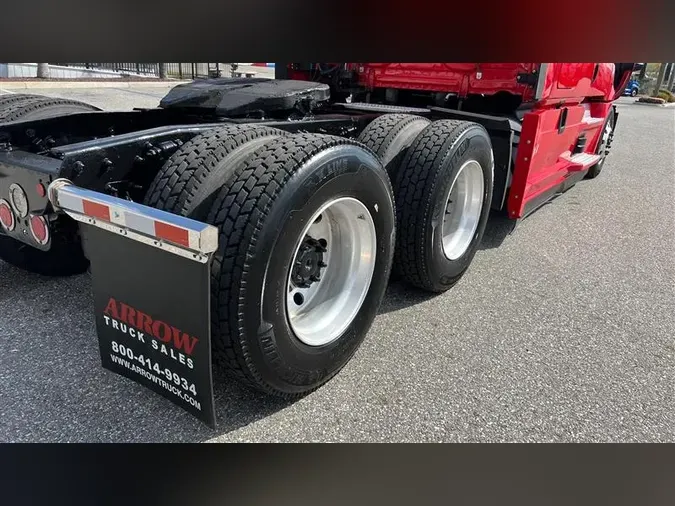 2022 FREIGHTLINER CA126