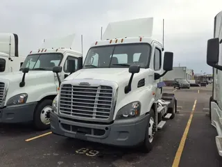 2016 FREIGHTLINER/MERCEDES CASCADIA 113