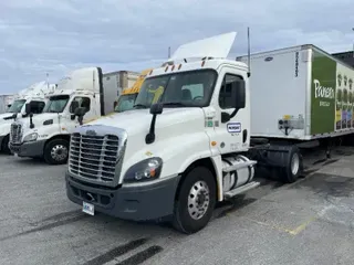 2016 FREIGHTLINER X12542ST
