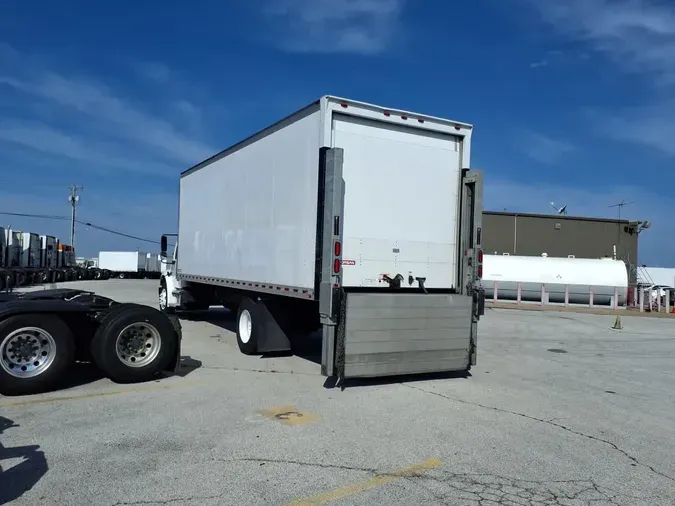 2019 FREIGHTLINER/MERCEDES M2 1062156cf9b654af577a22b83e267f143a4