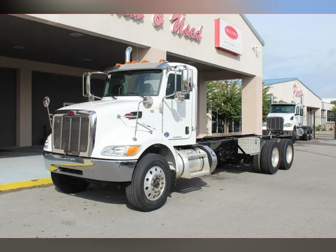 2021 Peterbilt 348