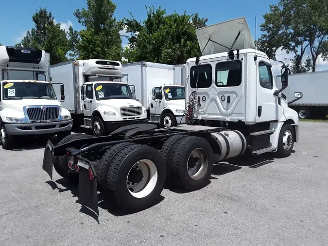 2019 FREIGHTLINER NEW CASCADIA PX12664