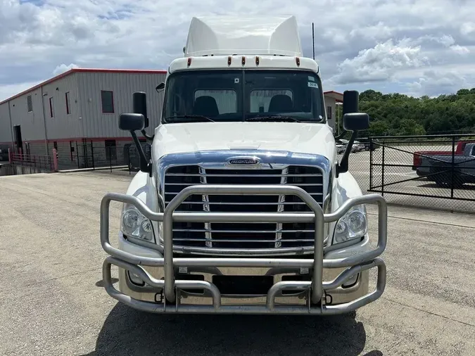 2020 Freightliner CASCADIA 125