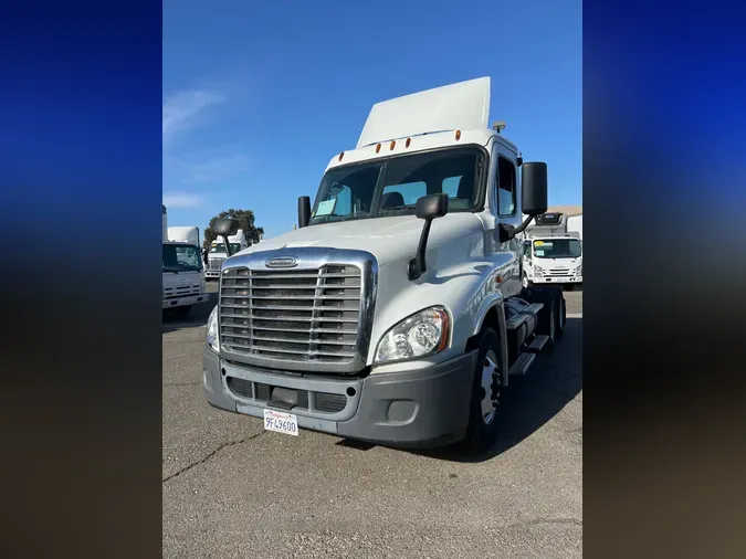 2017 FREIGHTLINER/MERCEDES CASCADIA 125215a8775fdcb6bc57d498d736cbbb5e7