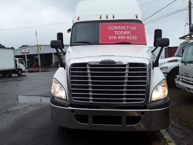 2020 FREIGHTLINER/MERCEDES CASCADIA 125