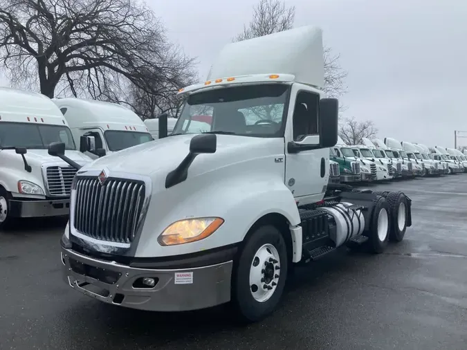 2019 NAVISTAR INTERNATIONAL LT625 DAYCAB T/A2161cf849b419c3f45fc32de3cc93b11
