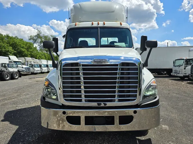 2019 FREIGHTLINER/MERCEDES CASCADIA 125