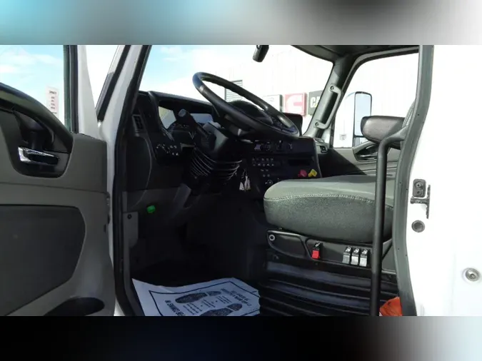 2020 International LT625