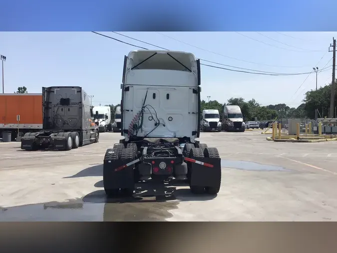 2020 Freightliner Cascadia