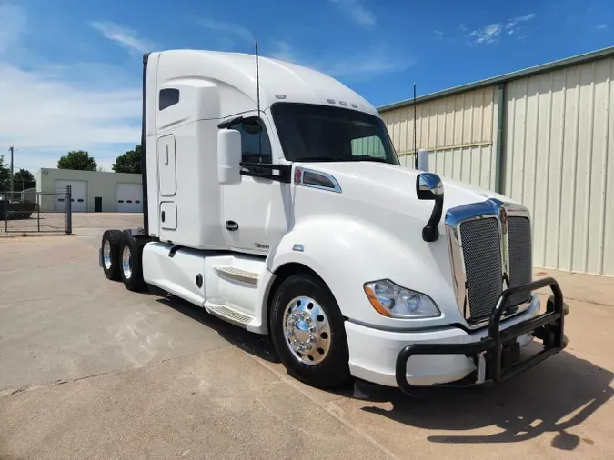 2022 Kenworth T680