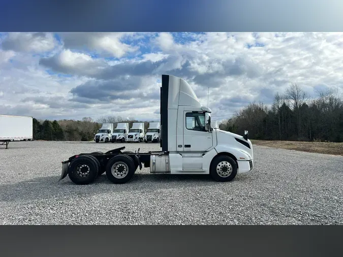 2018 Volvo VNL300