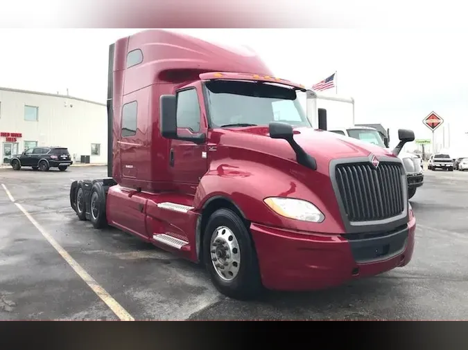 2022 International LT625