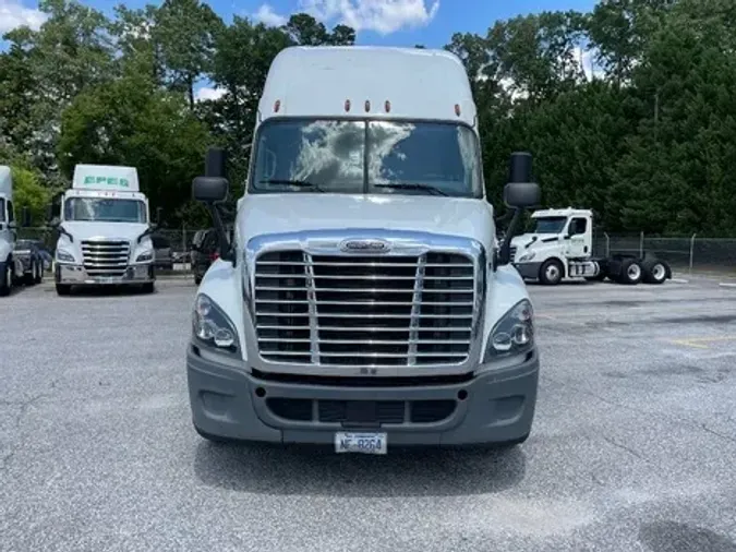 2019 Freightliner X12564ST