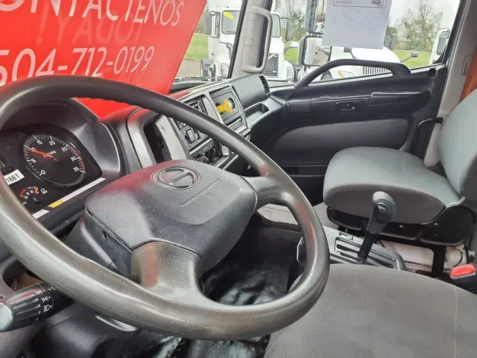 2018 HINO HINO 268