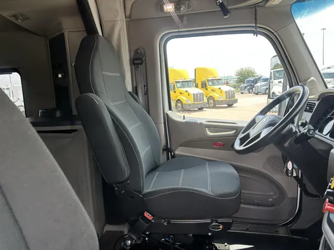 2021 Peterbilt 567