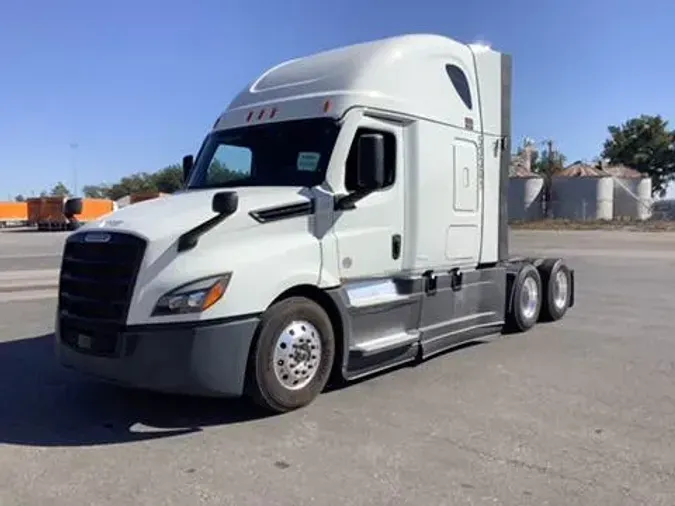 2022 Freightliner Cascadia