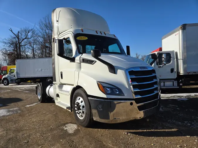 2019 FREIGHTLINER/MERCEDES NEW CASCADIA 116