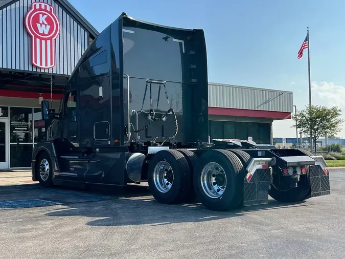 2025 Kenworth T680