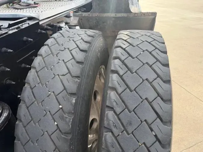 2020 Peterbilt 3892179011295f62f40c17d008255afc5f1