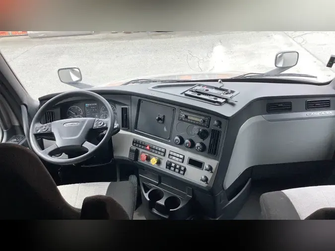 2021 Freightliner Cascadia