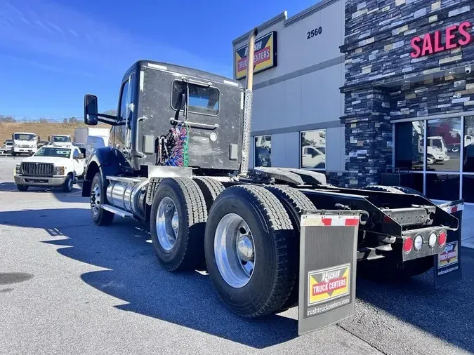 2020 Kenworth T880