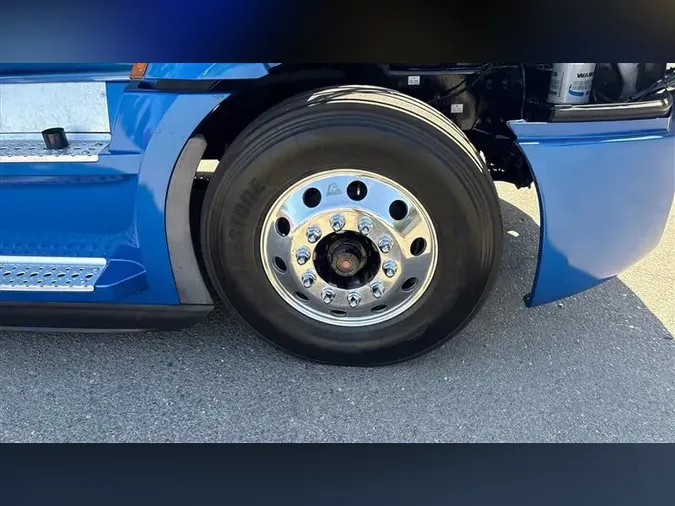 2022 FREIGHTLINER CA126