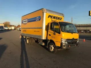 2019 HINO TRUCK 155