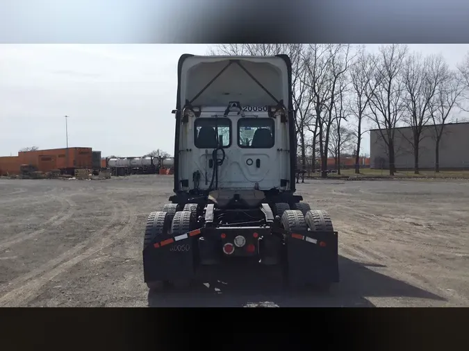 2020 Freightliner Cascadia 126