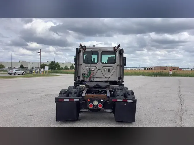 2020 Freightliner Cascadia 126