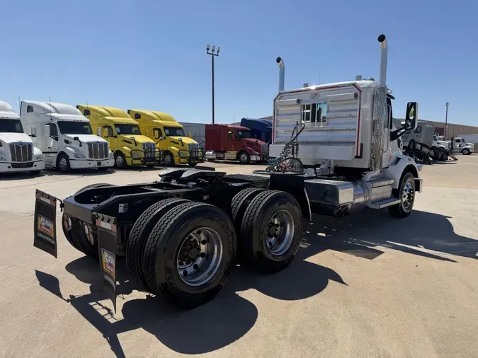 2021 Peterbilt 567