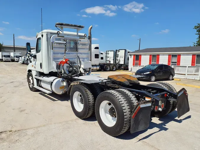 2016 FREIGHTLINER/MERCEDES CASCADIA 125