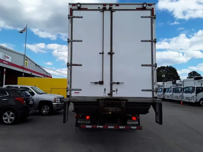 2019 FREIGHTLINER/MERCEDES M2 106