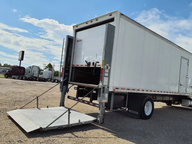 2019 FREIGHTLINER/MERCEDES M2 106