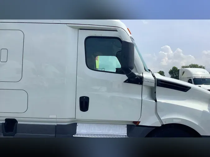 2021 Freightliner Cascadia 1262191dc6e15c814069493ab532ae2a5ca