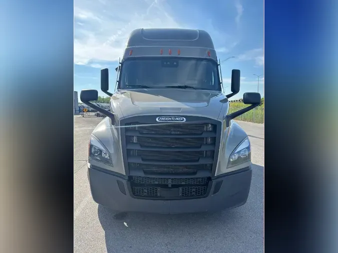 2023 FREIGHTLINER Cascadia 126