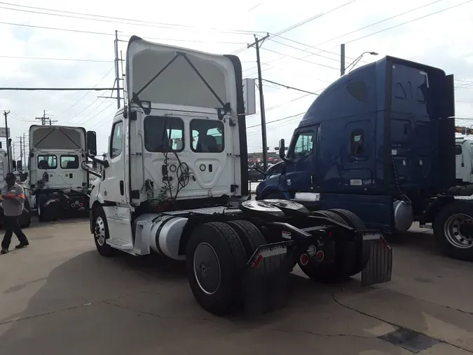 2019 FREIGHTLINER/MERCEDES NEW CASCADIA 116