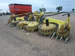 2016 John Deere 770