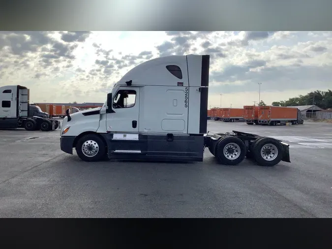 2022 Freightliner Cascadia 126219a46114ad76e78306fbcab44715cc6