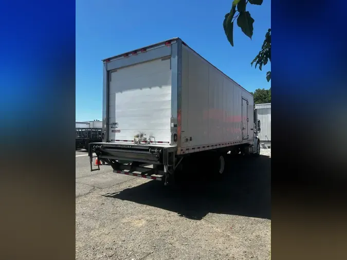 2018 FREIGHTLINER M2 106