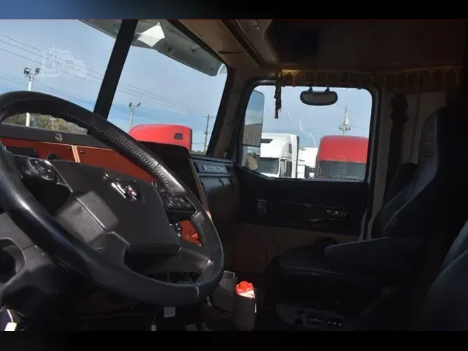 2022 WESTERN STAR 5700XE