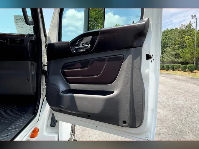 2022 INT LT625 6x4
