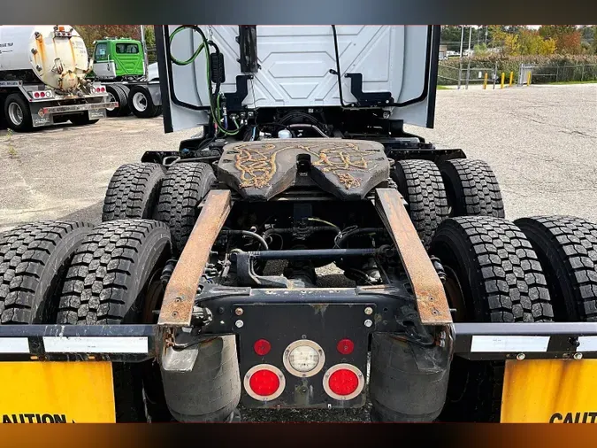 2022 INT LT625 6x4