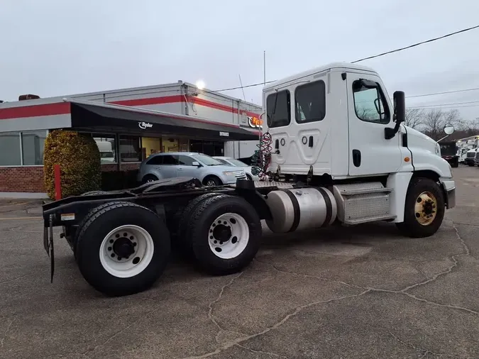 2019 FREIGHTLINER/MERCEDES CASCADIA 125