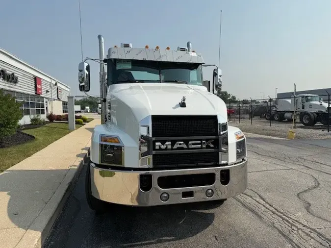  MACK AN64T