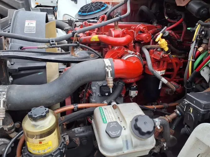 2019 FREIGHTLINER/MERCEDES M2 106