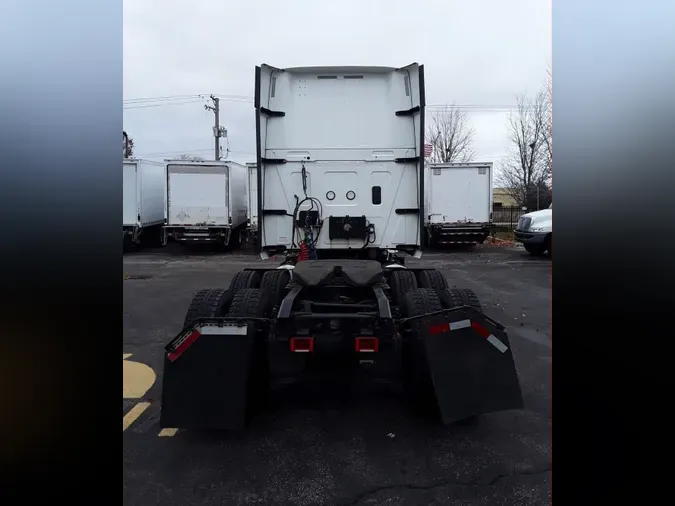 2020 NAVISTAR INTERNATIONAL LT625 SLPR CAB