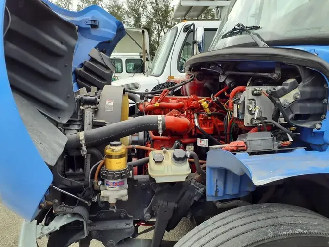 2020 FREIGHTLINER/MERCEDES M2 106